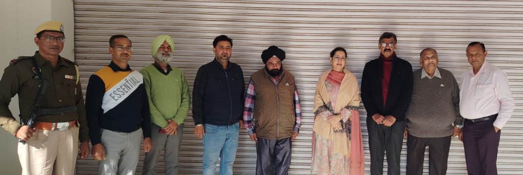 Additional District Election Officer conducts monthly inspection of EVM warehouse in Hoshiarpur Representatives of political parties also present 
